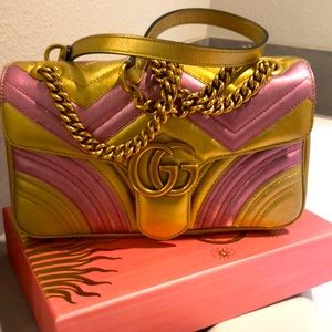 Very sophisticated Marmont Original Gucci purse /very cute